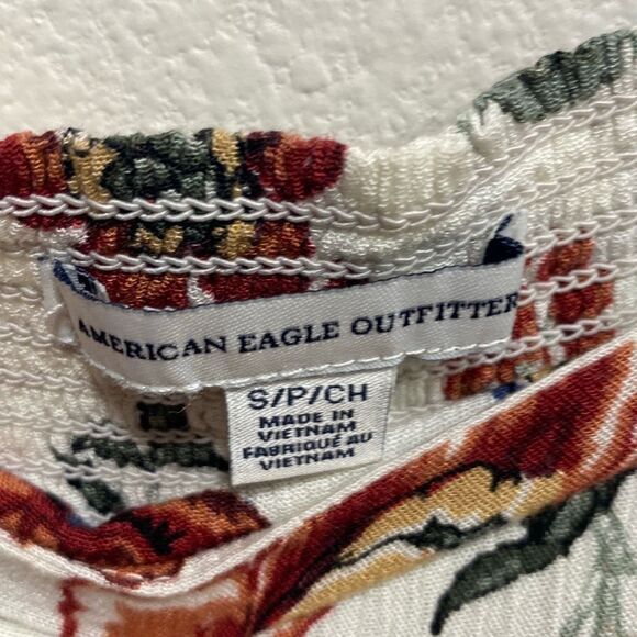 American Eagle Floral Ruffle Shorts S – Cream Red Blue Boho Pom Trim Festival AE - Picture 2 of 12